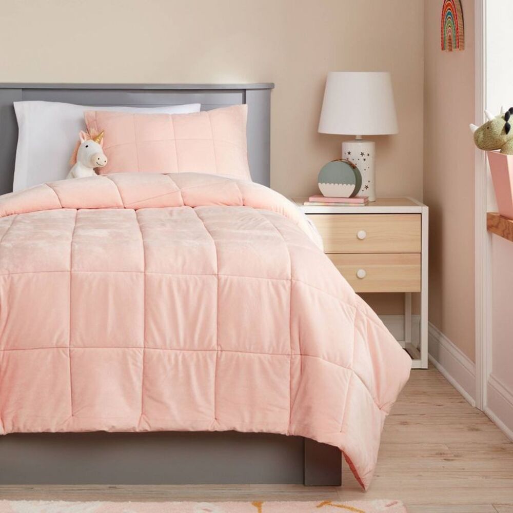 Full/Queen Kids' Comforter Set Windowpane Velvet Pink - Pillowfort